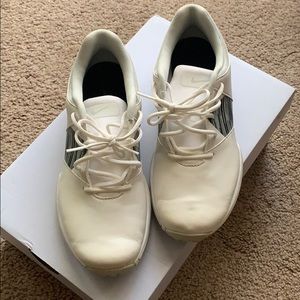Nike women’s golf shoes